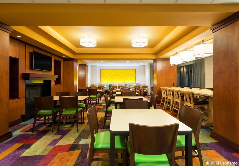 Fairfield Inn & Suites Louisville Downtown מראה חיצוני תמונה